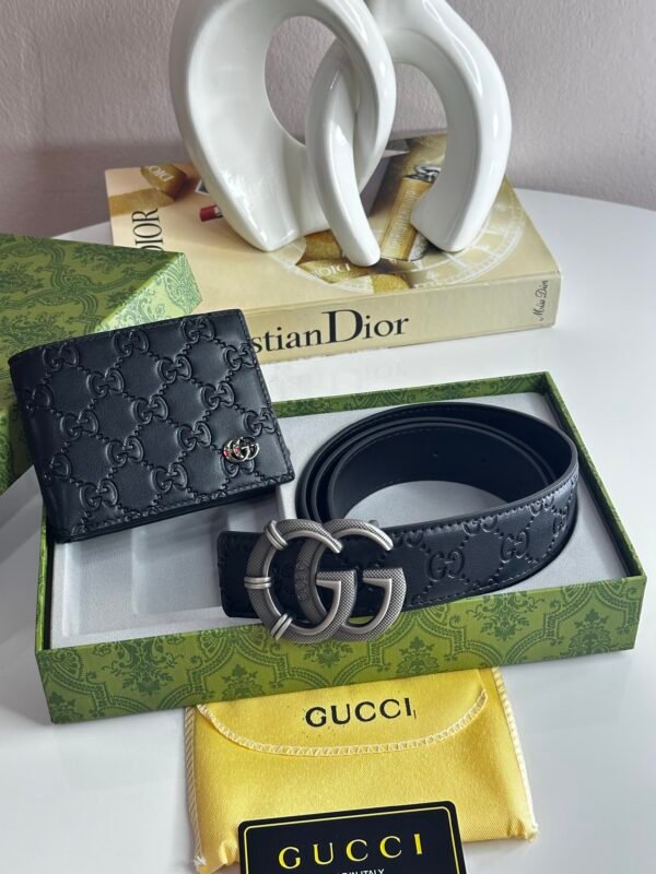 IMG_7581 Pack Ceinture Portefeuille Gucci Détail Silver