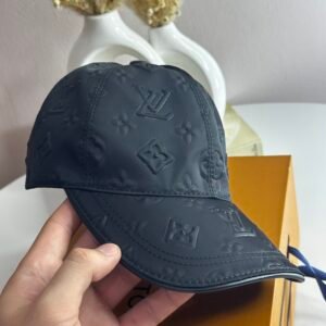 IMG_7606 Casquette LV Noir Avec le Packaging