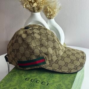 IMG_7622 Casquette Gucci Beige Avec le packaging
