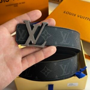 IMG_7801 Ceinture LV Black Détail Argent