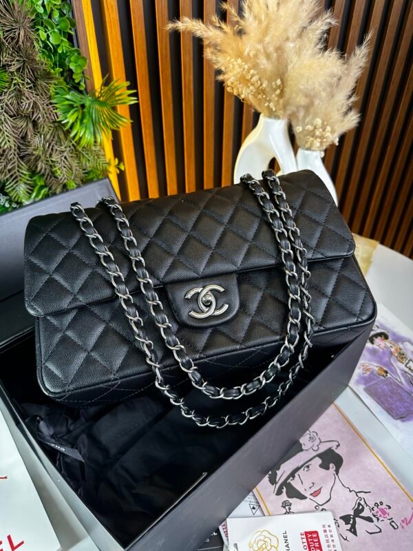 IMG_8721 Sac channel Jumbo Noir Argent 30 CM